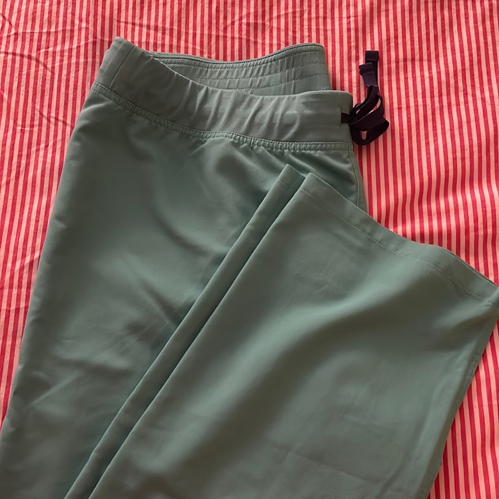 Figs Livingston scrub pant